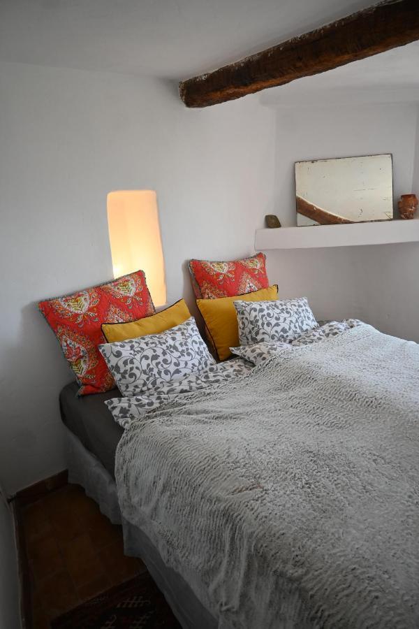 Maison Porte Heureuse Roussillon en Isere Buitenkant foto